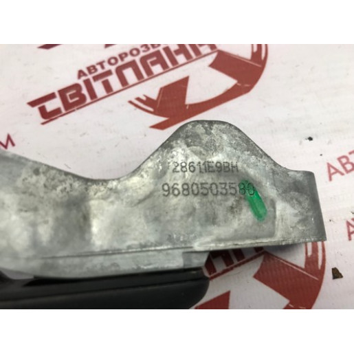 Ручка двери боковой правой наружная Citroen Berlingo 2008-2018 9680503580